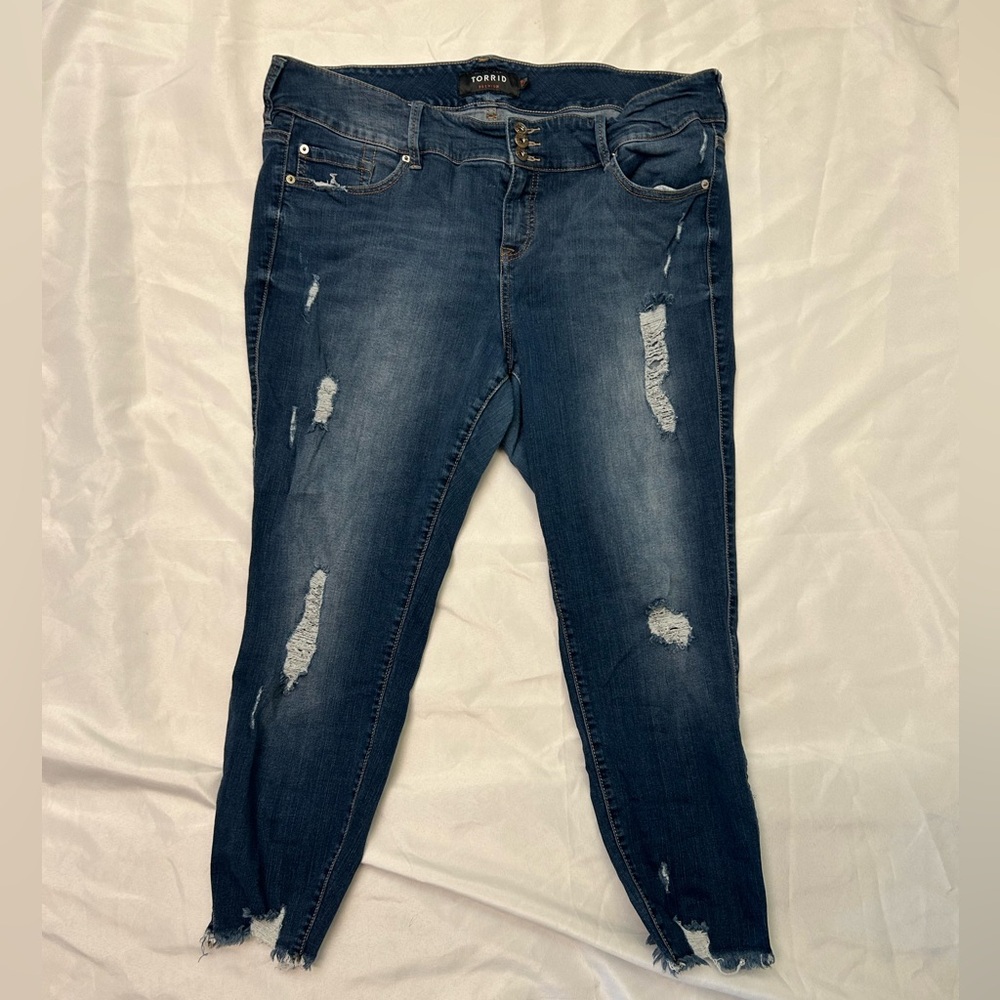 Torrid 22R Distressed Jeggings